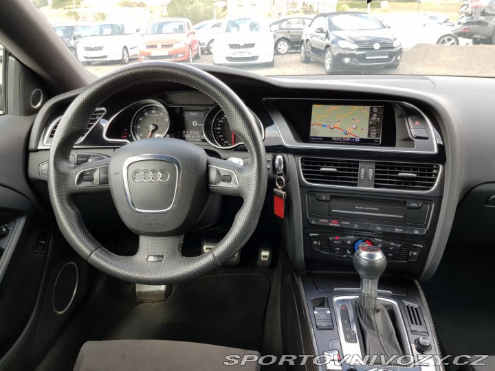 Audi RS5 4,2FSI 331KW QUATTRO STRO 2011