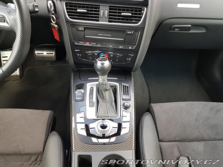 Audi RS5 4,2FSI 331KW QUATTRO STRO 2011