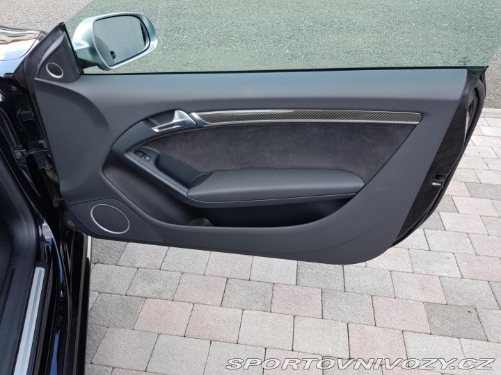 Audi RS5 4,2FSI 331KW QUATTRO STRO 2011