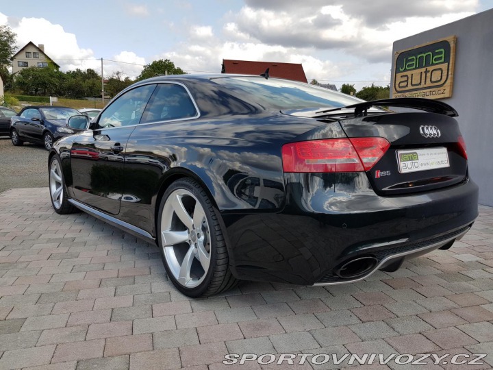 Audi RS5 4,2FSI 331KW QUATTRO STRO 2011