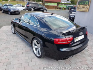 Audi RS5 4,2FSI 331KW QUATTRO STRO 2011