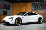 Porsche Taycan Turbo S, keramiky, karbon