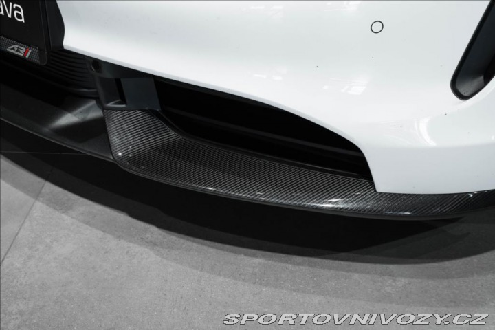 Porsche Taycan Turbo S, keramiky, karbon 2020