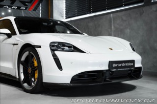 Porsche Taycan Turbo S, keramiky, karbon 2020