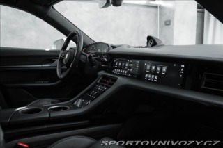 Porsche Taycan Turbo S, keramiky, karbon 2020