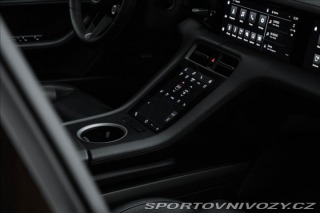 Porsche Taycan Turbo S, keramiky, karbon 2020