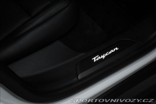 Porsche Taycan Turbo S, keramiky, karbon 2020