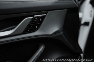Porsche Taycan Turbo S, keramiky, karbon 2020