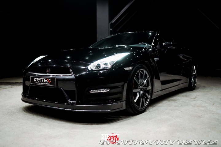 Nissan GT-R  2014