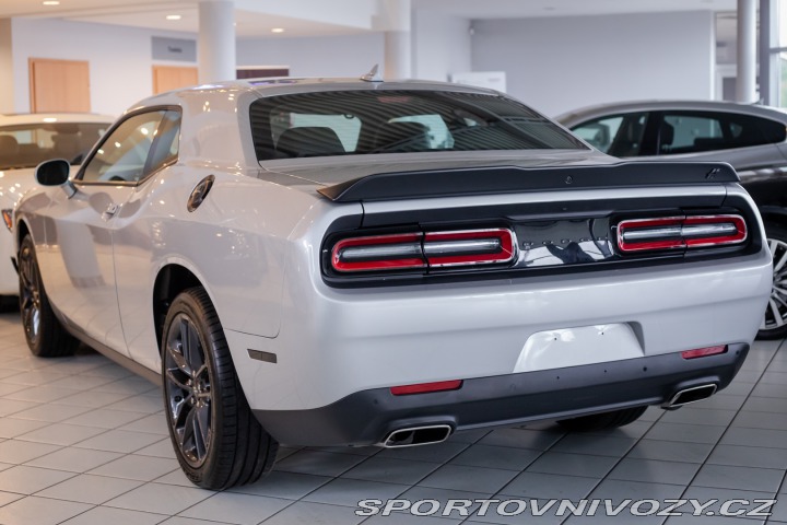 Dodge Challenger SXT 2021