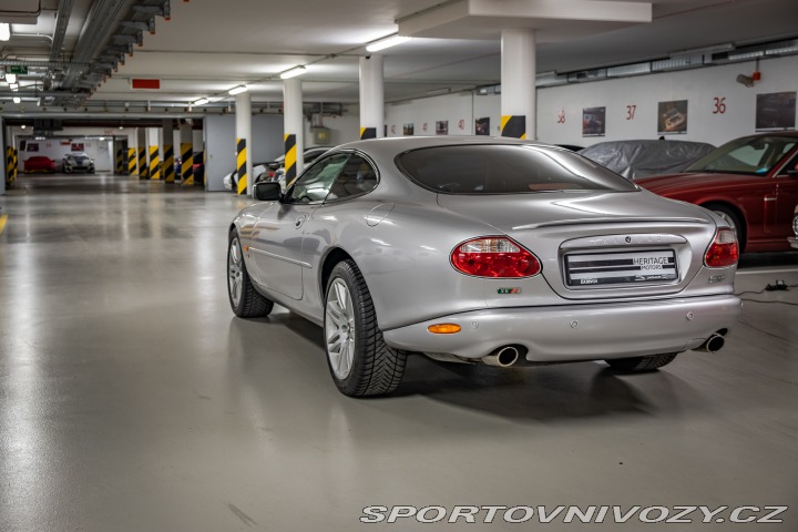 Jaguar XKR 4.2 V8 S/C coupe, servis 2003