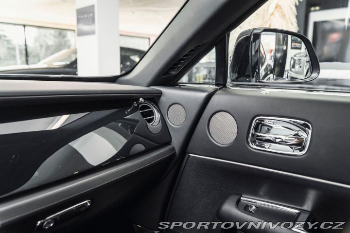 Rolls Royce Wraith Záruka/Starlight/Kame 2015