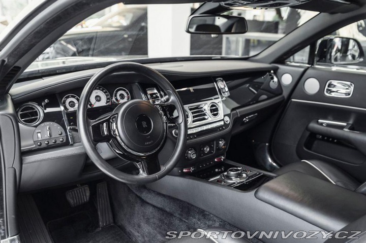 Rolls Royce Wraith Záruka/Starlight/Kame 2015