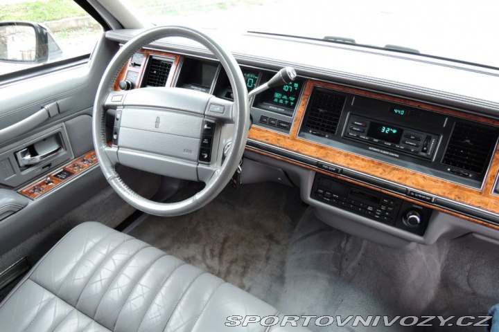 Ostatní značky Ostatní modely Lincoln Town Car Limuzína 7.m Pronájem 1993
