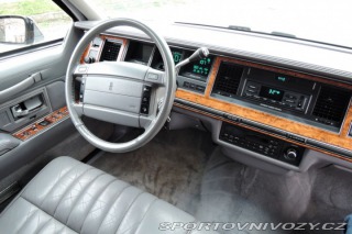 Ostatní značky Ostatní modely Lincoln Town Car Limuzína 7.m Pronájem 1993