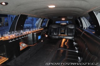 Ostatní značky Ostatní modely Lincoln Town Car Limuzína 9.m Pronájem 1995