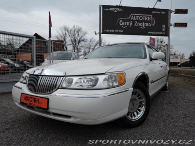 Ostatní značky Ostatní modely Lincoln Town Car 4,6i V8 24V Aut. Cartier