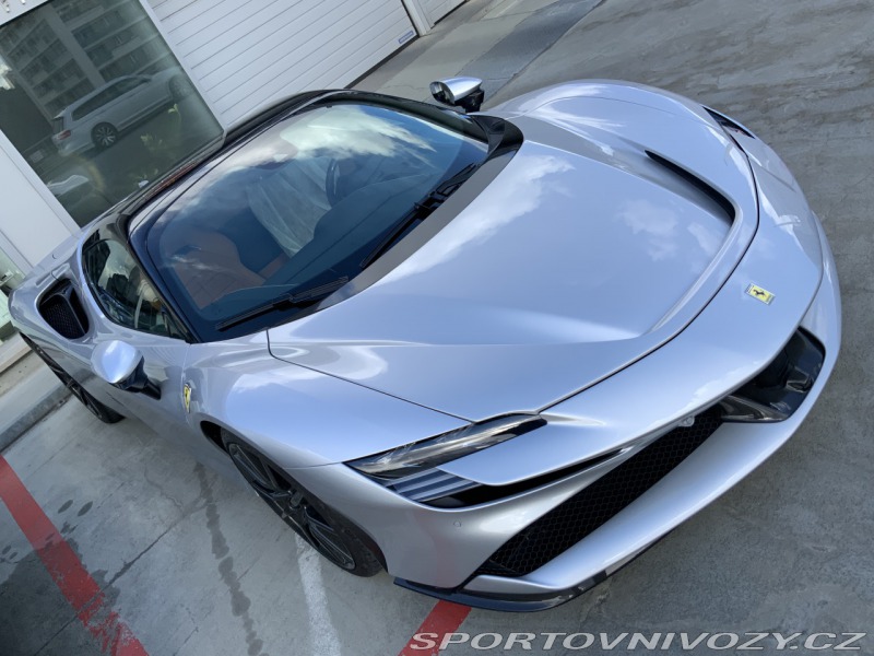 Ferrari SF90 SPIDER CARBON