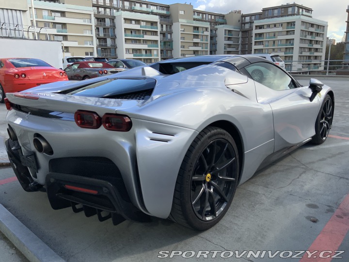 Ferrari SF90 SPIDER CARBON 2023