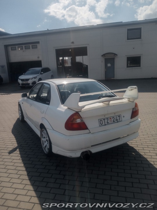 Mitsubishi Lancer EVO JDM RHD Evo 6 bílé 1999