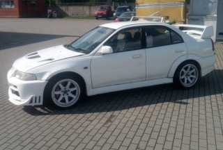 Mitsubishi Lancer EVO JDM RHD Evo 6 bílé 1999