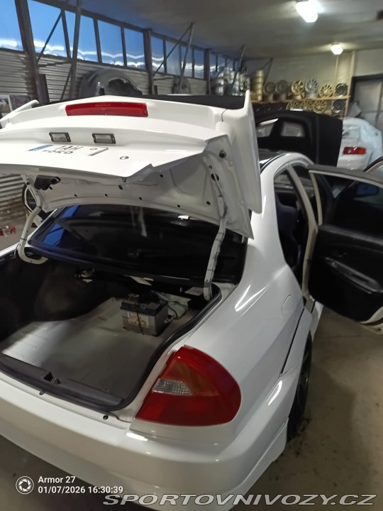 Mitsubishi Lancer EVO 6 LHD 1999 bílé pěkné 1999