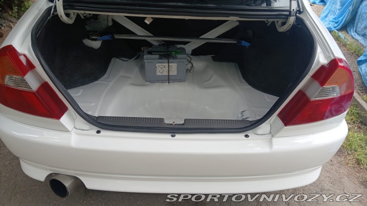 Mitsubishi Lancer EVO 6 LHD 1999 bílé pěkné 1999