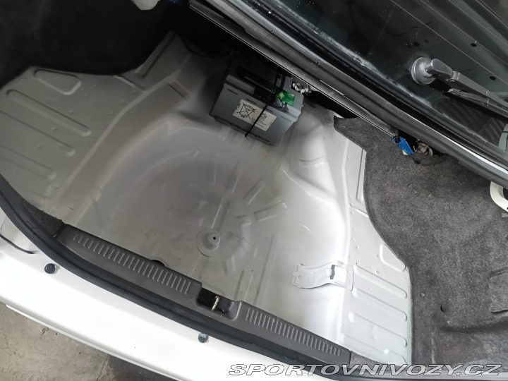 Mitsubishi Lancer EVO 6 LHD 1999 bílé pěkné 1999