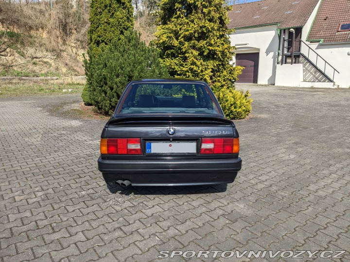 BMW 3 320is E30 s motorem S14 1990