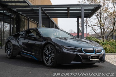 BMW i8 roadster