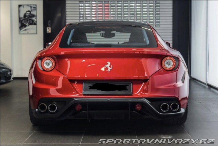 Ferrari FF V12 2013