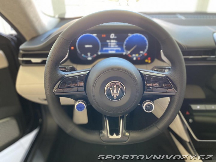 Maserati GranTurismo V6 550HP TROFEO 2023