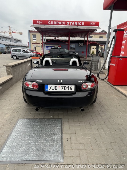 Mazda MX-5  2006