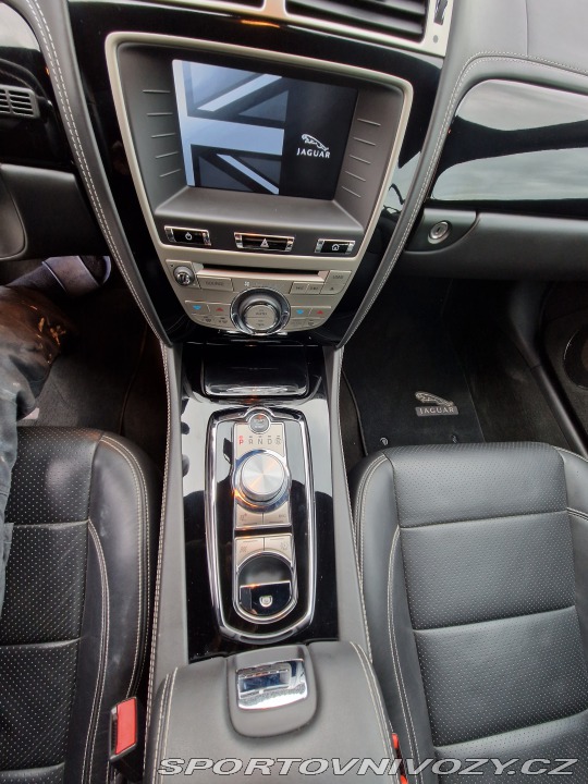 Jaguar XKR V8 510 PS BLACK EDITION 2011