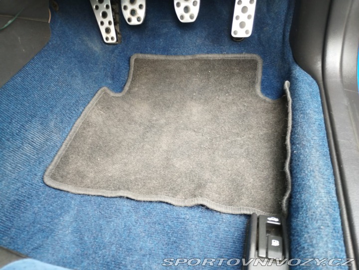 Subaru Impreza STI JDM RHD krásná 2003 2003
