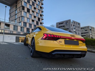 Audi RS e-tron GT  2022