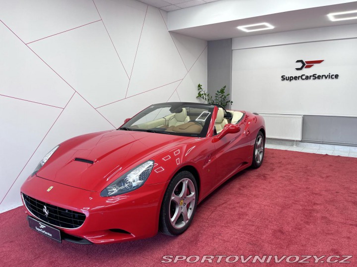 Ferrari California TOP BAREVNÁ SPEC*FULL SER 2010