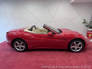 Ferrari California TOP BAREVNÁ SPEC*FULL SER 2010
