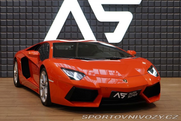 Lamborghini Aventador LP700-4 V12 515kW LIFT 1. 2015