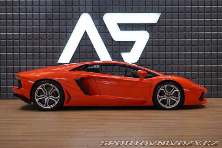 Lamborghini Aventador LP700-4 V12 515kW LIFT 1. 2015