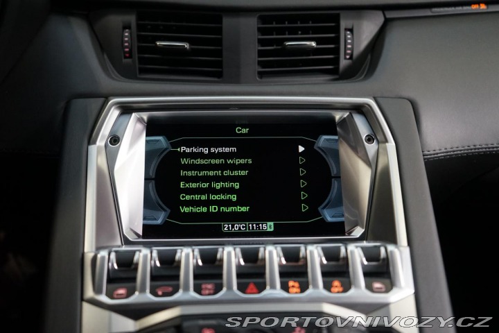 Lamborghini Aventador LP700-4 V12 515kW LIFT 1. 2015