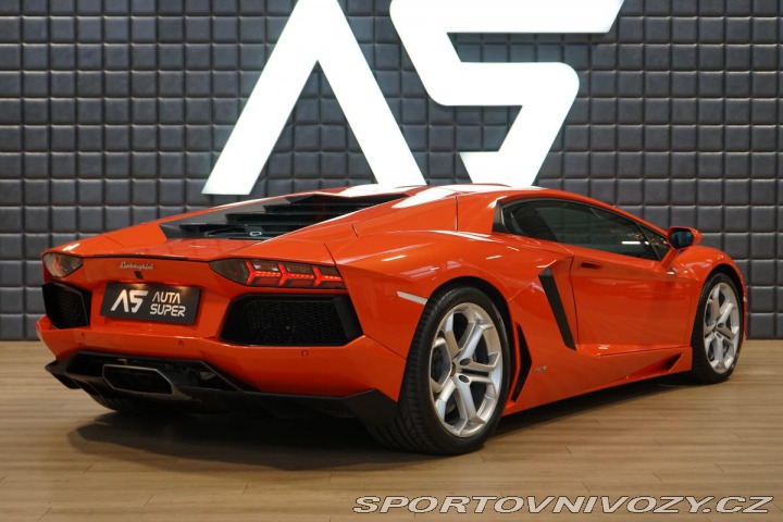 Lamborghini Aventador LP700-4 V12 515kW LIFT 1. 2015