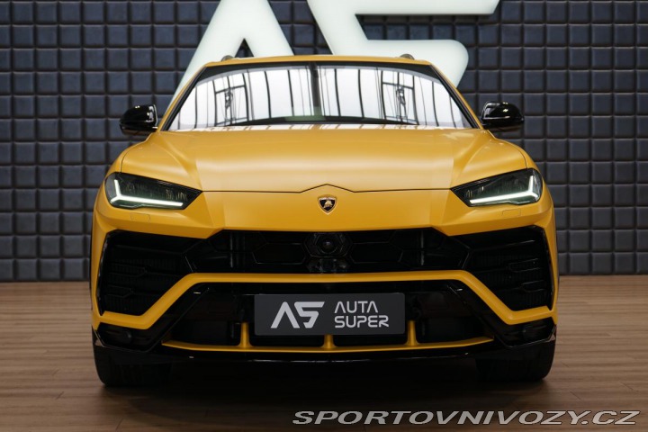 Lamborghini Urus Akrapovič ADAS B&O Zá 2020