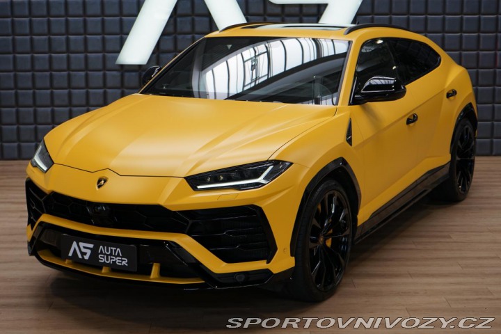 Lamborghini Urus Akrapovič ADAS B&O Zá 2020
