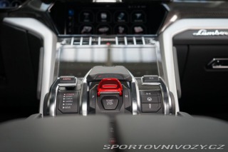 Lamborghini Urus Akrapovič ADAS B&O Zá 2020