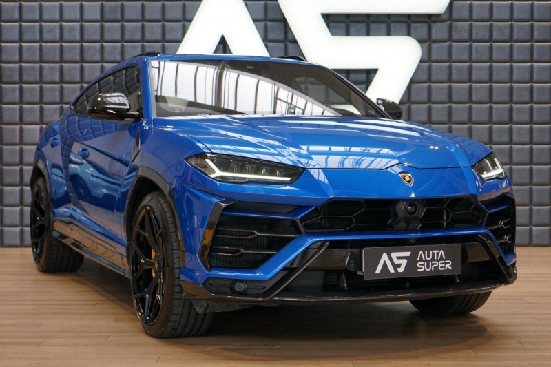 Lamborghini Urus Novitec Carbon Akrapovič