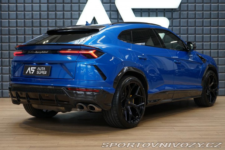 Lamborghini Urus Novitec Carbon Akrapovič 2021