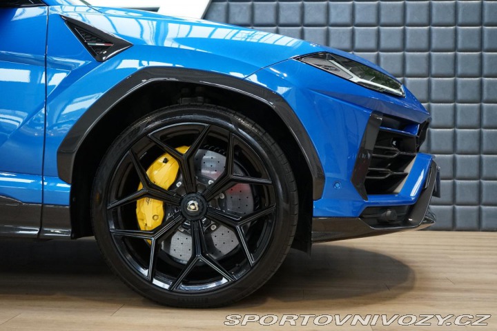 Lamborghini Urus Novitec Carbon Akrapovič 2021