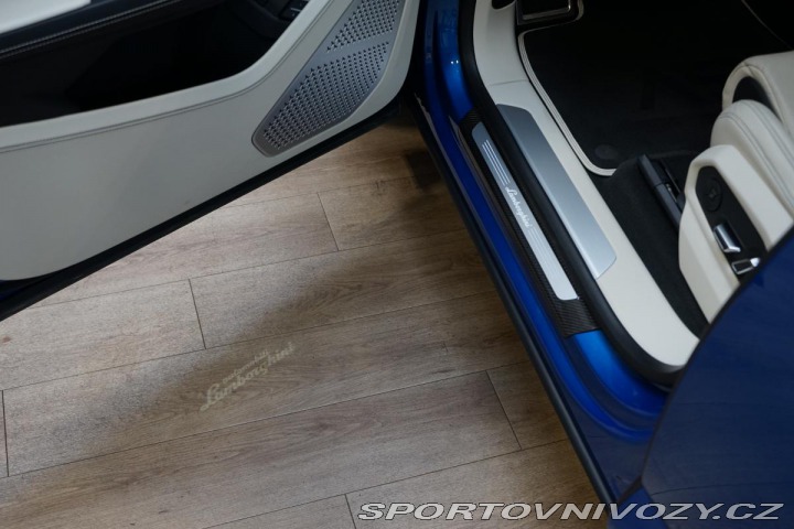 Lamborghini Urus Novitec Carbon Akrapovič 2021