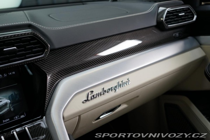 Lamborghini Urus Novitec Carbon Akrapovič 2021